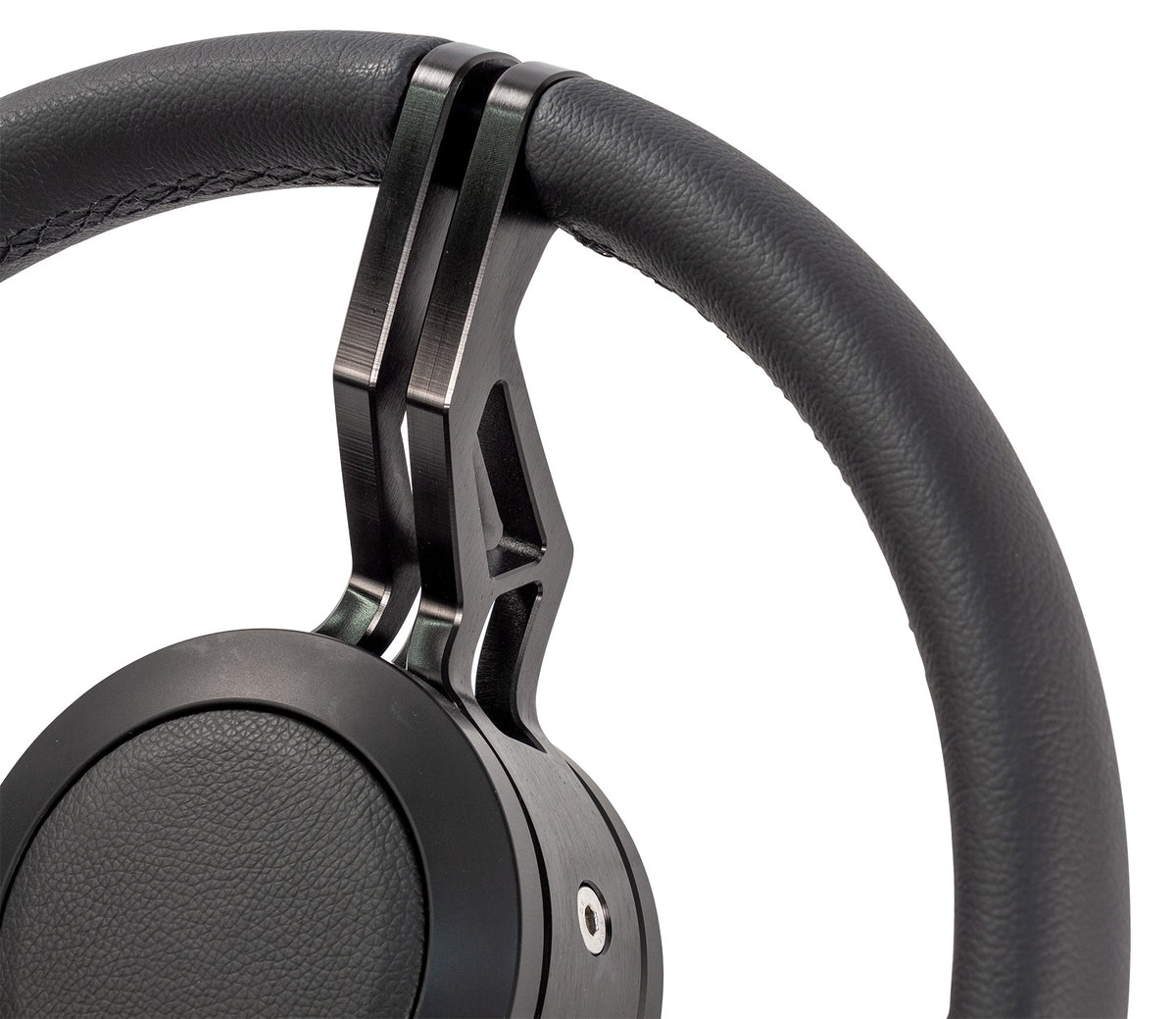 Isotta Fanete, Black Leather, Black Anodized – Diamond Performance Part